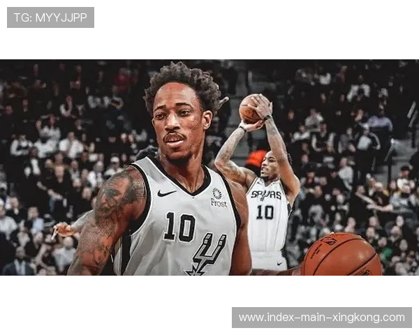 球员赛中被替换,替补表现抢镜引发主帅点赞 球员赛中被替换,替补表现抢镜引发主帅点赞